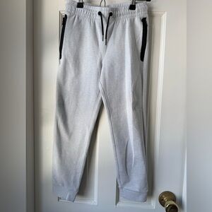 Old Navy Kids Light Gray Dynamic Fleece Joggers size 8 EUC